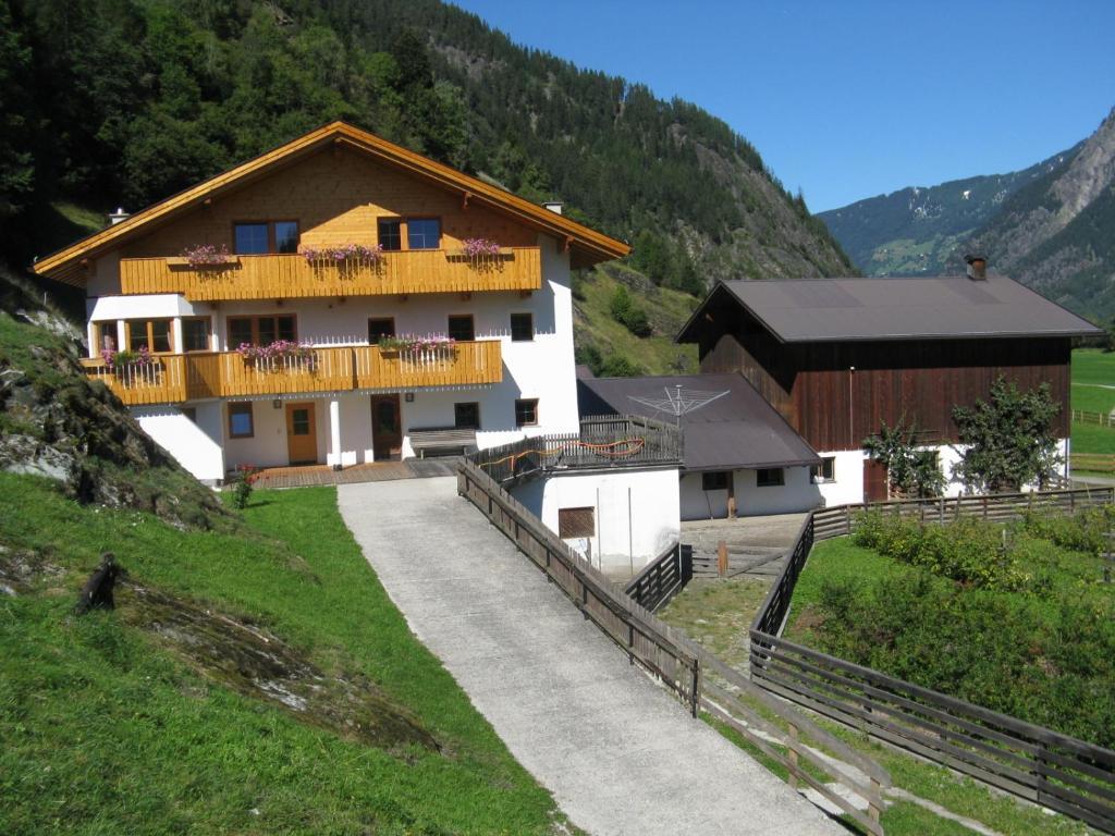 Michelas - Hof Umhausen Bagian luar foto